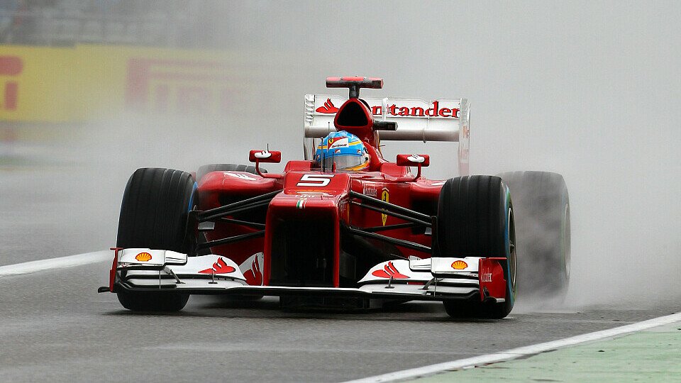 Fernando Alonso war im Regen bislang oft eine Klasse für sich, Foto: Sutton