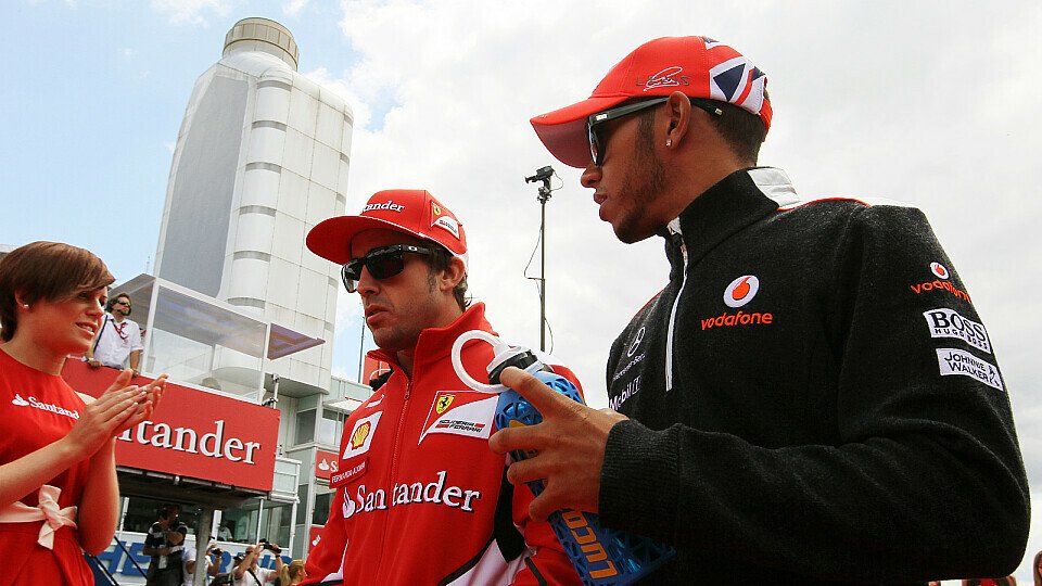 Alonso: Teamwechsel gut für Hamilton, Foto: Sutton
