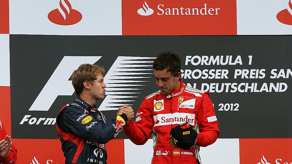 Vertauschte Rollen: 2012 hat Fernando Alonso bisher die Nase vorn, Foto: Sutton