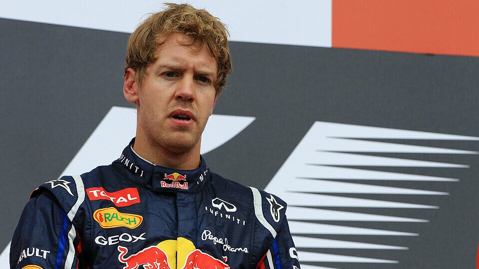Sebastian Vettel sah aufgrund des Reifen-Zustands seine Chance gekommen, Foto: Sutton
