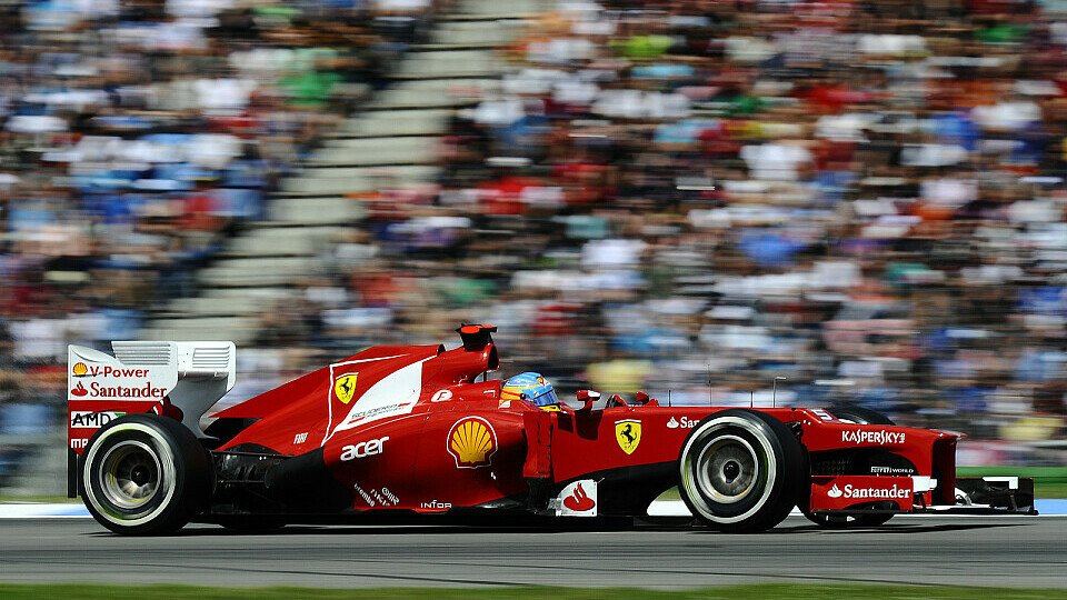 Fernando Alonso siegte 2010 beim Ferrari-Heimspiel in Monza, Foto: Sutton