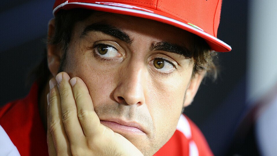 Ja nicht abheben: Alonso gibt sich zurückhaltend, Foto: Sutton