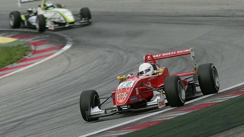 Maximilian Hackl greift wieder ins Lenkrad, Foto: Formel 3 Cup