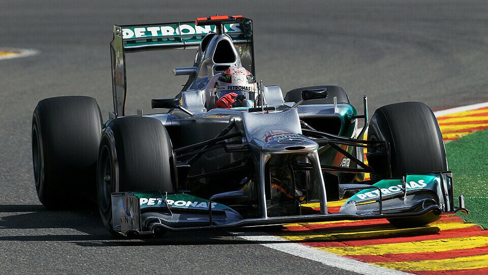 Michael Schumacher wollte bei seinem 300. Grand Prix mehr zeigen, Foto: Sutton