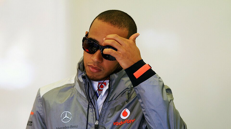 Vieles prasselt derzeit auf Lewis Hamilton ein, Foto: Sutton