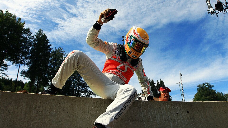 Kann mit dem Rat seines Vaters scheinbar jede Hürde überwinden: Lewis Hamilton, Foto: Sutton