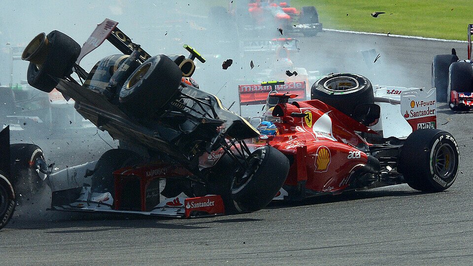 Nach dem Unfall in Spa bekam Grosjean ein Rennen Sperre, Foto: Sutton