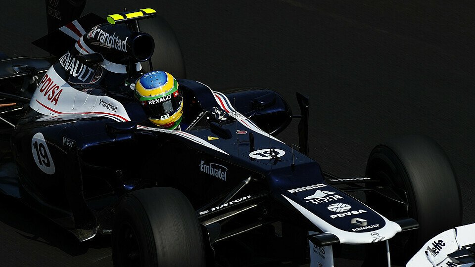 Bruno Senna schlug im Training leicht an, Foto: Sutton