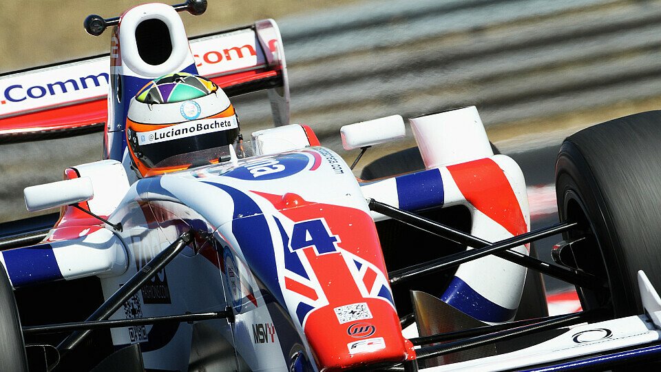 Luciano Bacheta darf sich nun auf eine Testfahrt in einem Williams F1-Boliden freuen, Foto: Formula Two