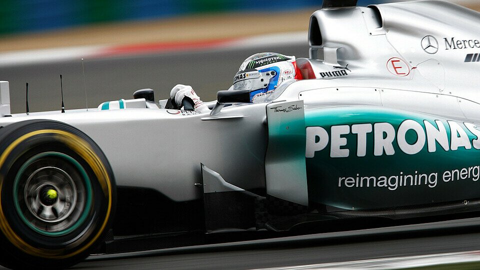Mercedes schmerzt das Fehlen beim Young Driver Test, Foto: Sutton