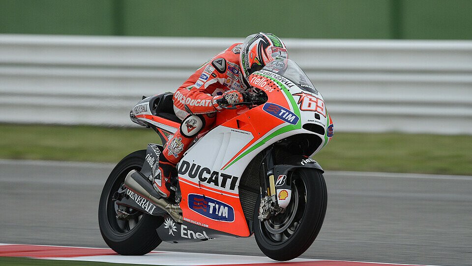 Nicky Hayden hat zu kämpfen, Foto: Ducati