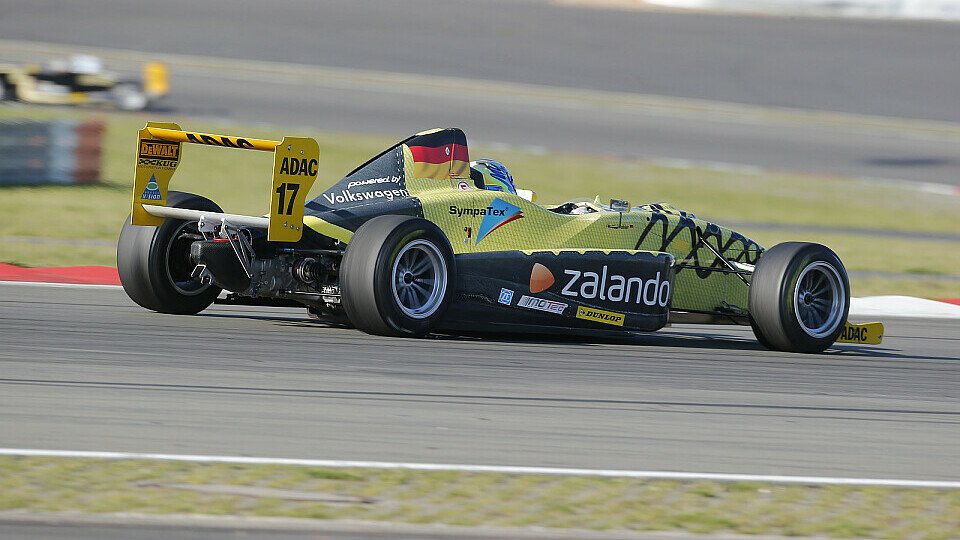 Für Nici Pohler reichte es beim Saisonabschluss in Hockenheim nicht ganz für einen Platz in den Punkten, Foto: ADAC Formel Masters