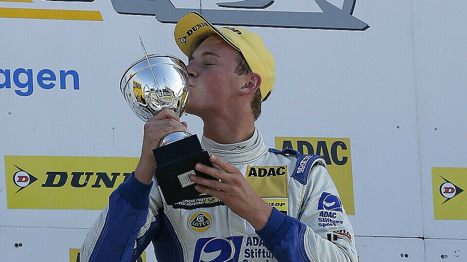 Marvin Kirchhöfer sicherte den Titel mit einer beeindruckenden Aufholjagd, Foto: ADAC Formel Masters