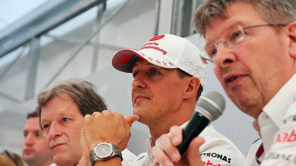 Nach 308 Rennen ist Schluss: Michael Schumacher gibt seinen Rücktritt bekannt, Foto: Sutton