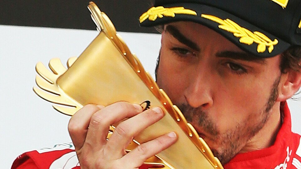 Fernando Alonso weiß, wie wichtig sein dritter Platz in Korea ist, Foto: Sutton
