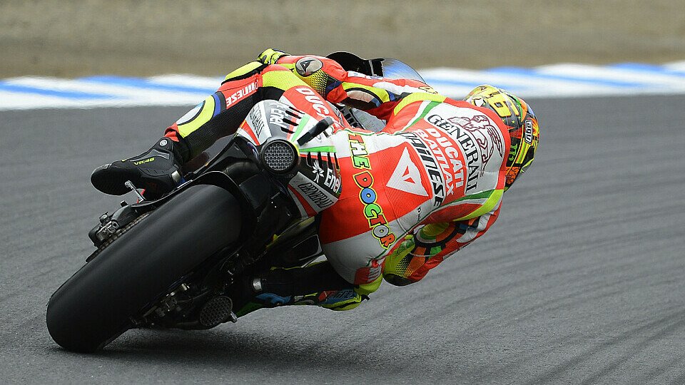 Valentino Rossi hofft, dass er im Rennen in Malaysia besser ist als bei den Testfahrten auf der Strecke, Foto: Ducati