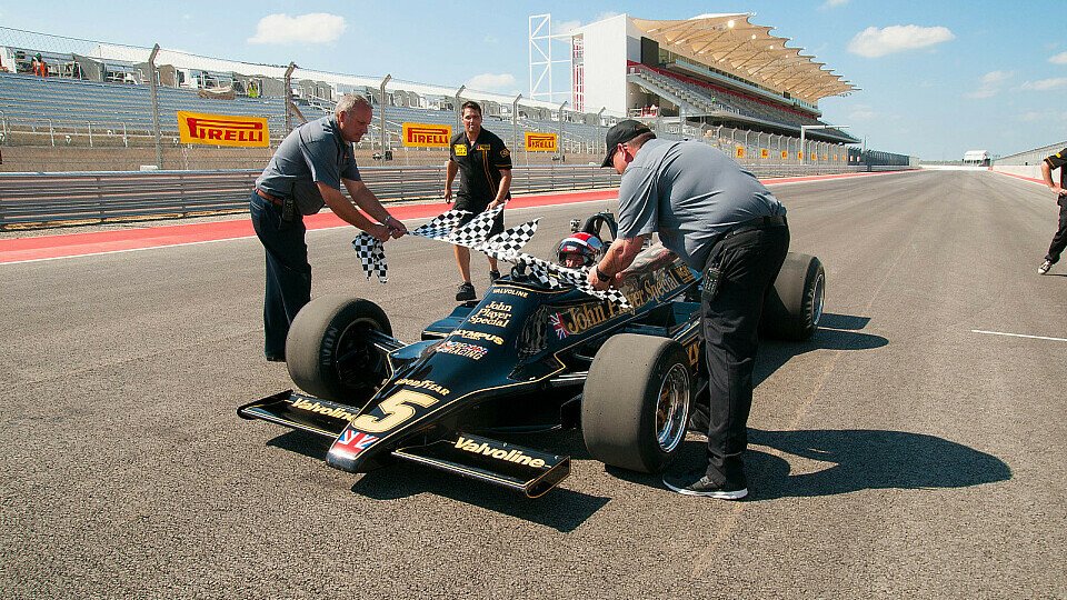Mario Andretti durfte in seinem Lotus ein paar Runden drehen, Foto: Circuit of the Americas
