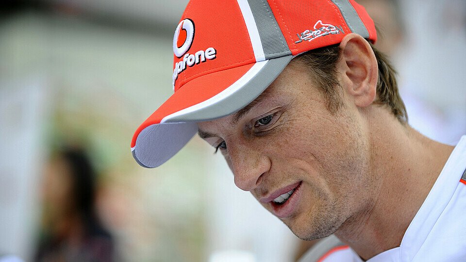 Jenson Button nimmt es locker: Fahrer-WM futsch - Einzelsiege möglich, Foto: Sutton