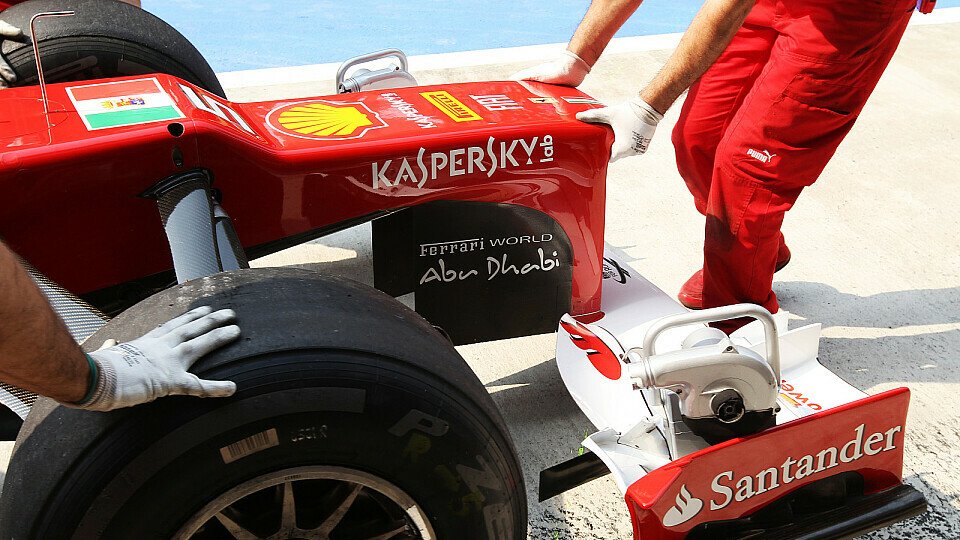 Ferrari wegen Navy-Flagge in der Kritik, Foto: Sutton