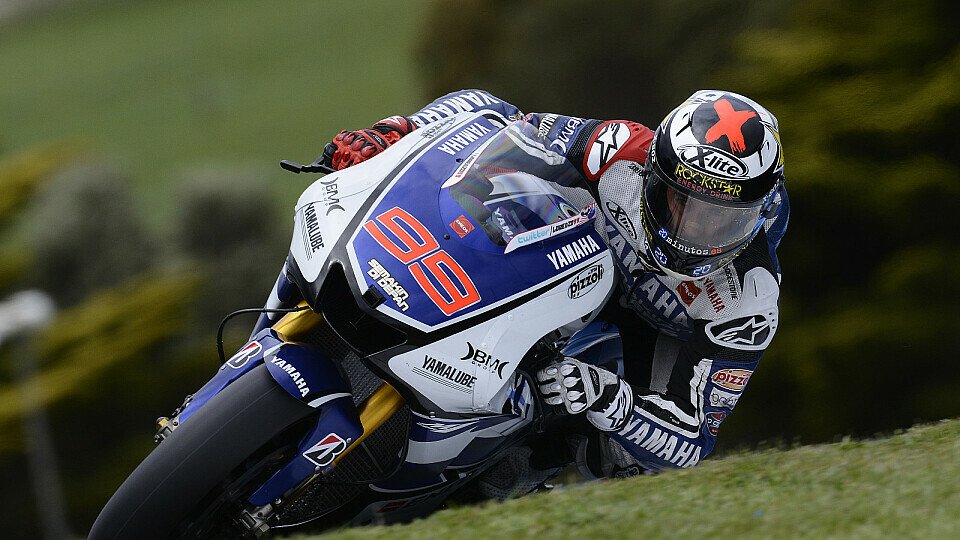 Jorge Lorenzo hofft, dass er vor Dani Pedrosa ins Ziel kommt, Foto: Yamaha Factory Racing