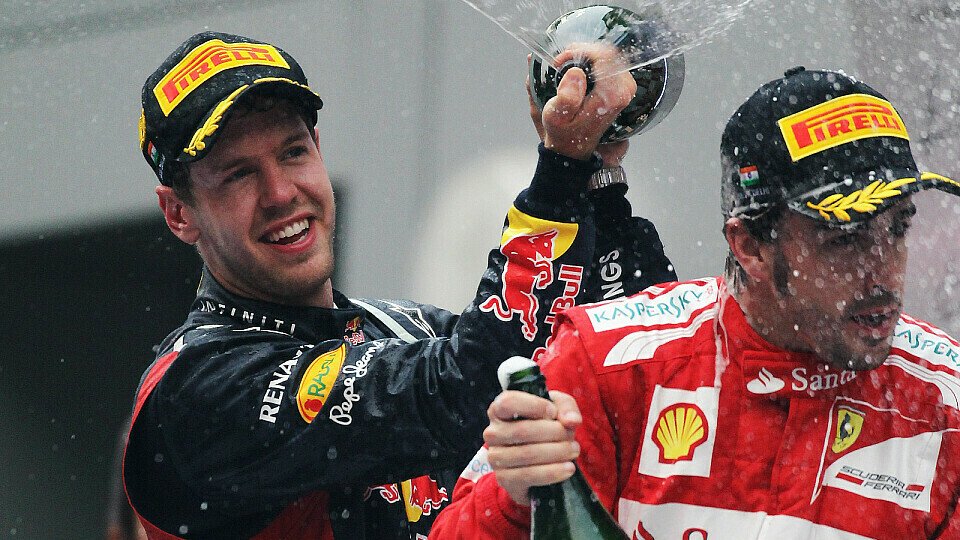 Sebastian Vettel hat momentan die Nase vorne, Foto: Red Bull