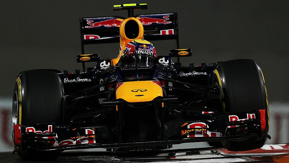 Mark Webber wird Lewis Hamilton nicht so einfach ziehen lassen, Foto: Sutton
