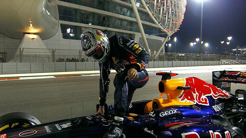 Sebastian Vettel kam nicht aus eigener Kraft zurück an die Box, Foto: Red Bull