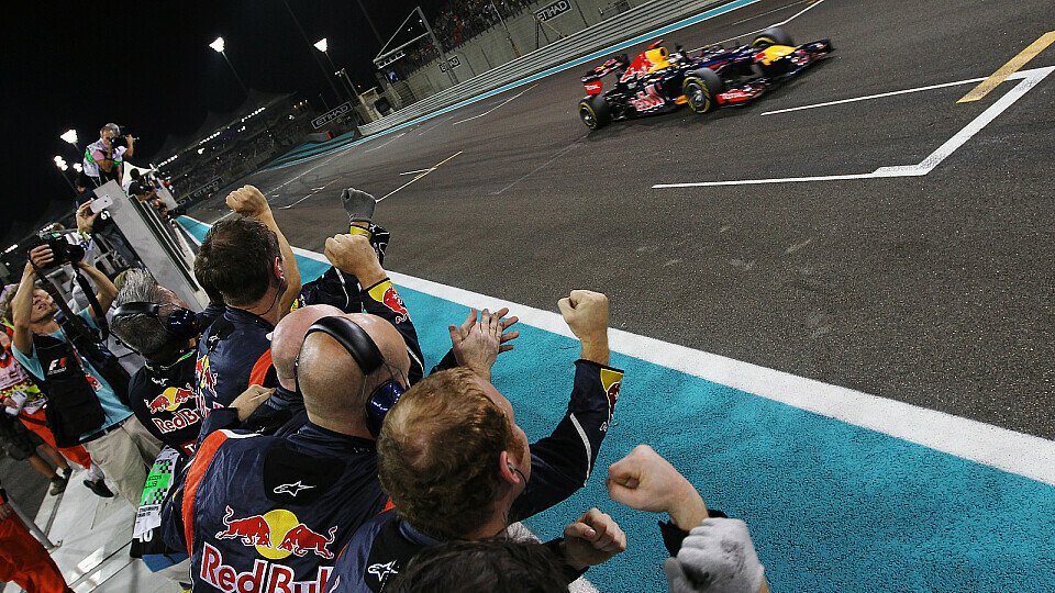 Sebastian Vettel konnte sein Team auch als Dritter glücklich machen, Foto: Red Bull