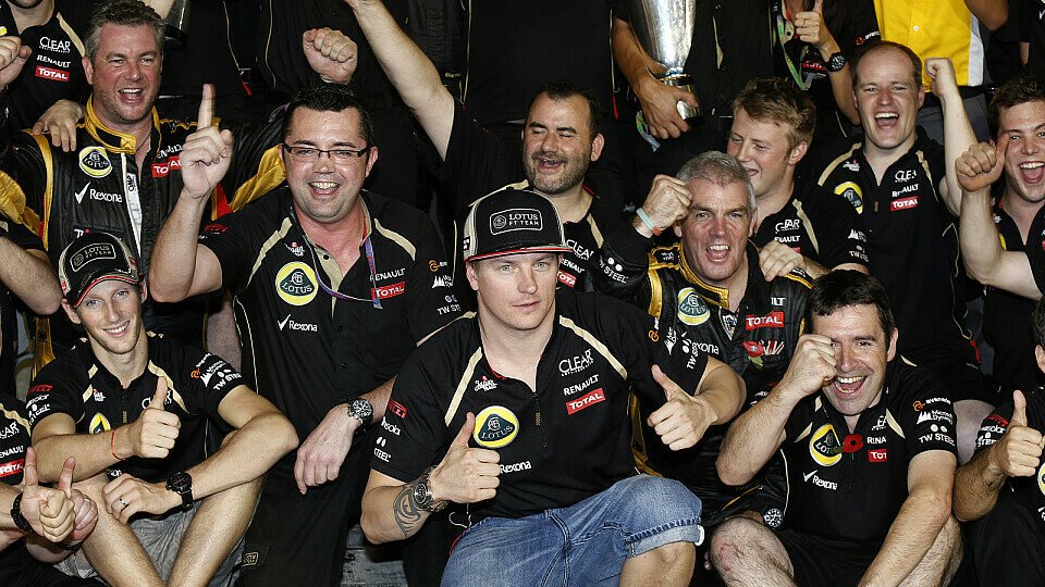 Kimi Räikkönen hat sein Team eingekleidet, Foto: Lotus F1 Team