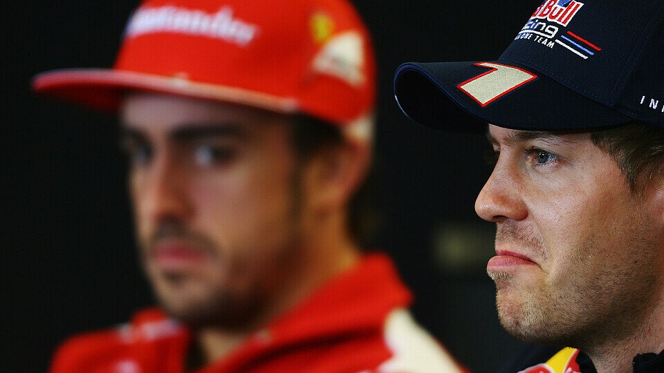 Alonso musste sich Vettel endgültig geschlagen geben, Foto: Red Bull