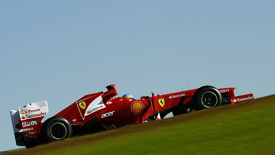 Fernando Alonso glaubt weiter fest an den Titelgewinn, Foto: Sutton