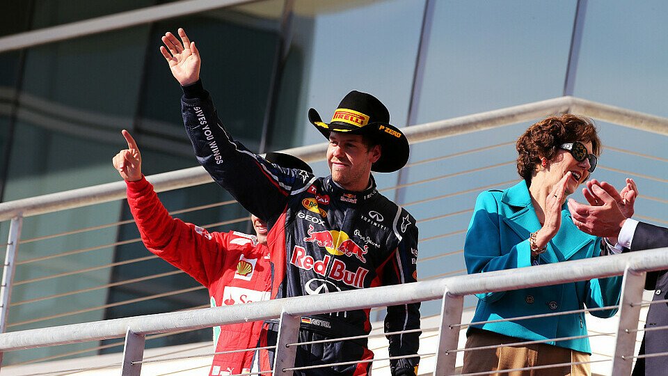 Sebastian Vettel baute seinen Vorsprung weiter aus, Foto: Sutton