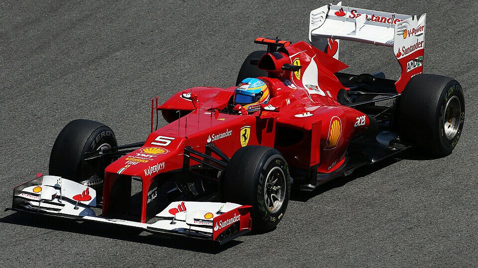 Fernando Alonso bleibt noch gelassen, Foto: Sutton