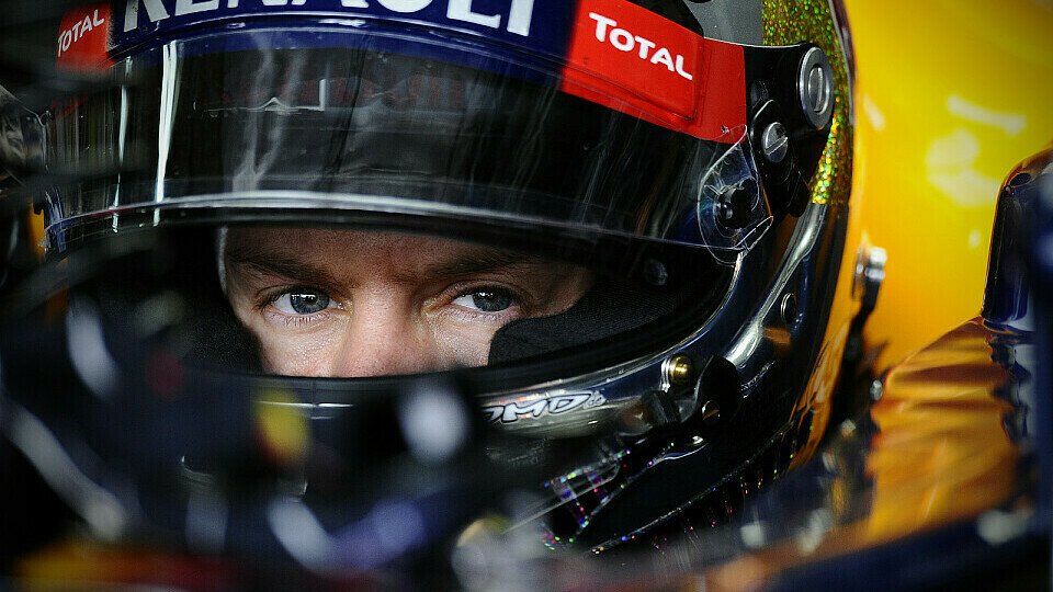 Der Blick von Sebastian Vettel ist nach vorne gerichtet - auf Platz eins, Foto: Sutton