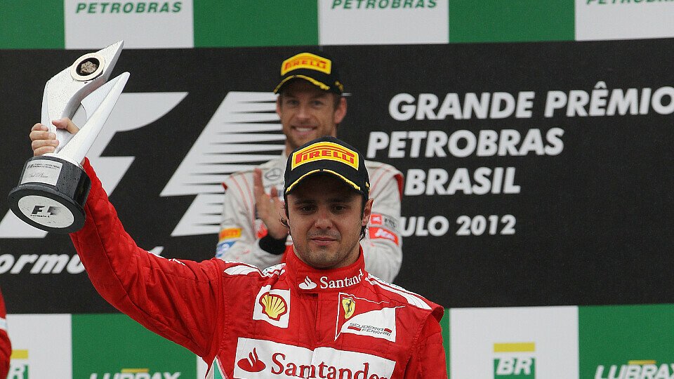 Felipe Massa war bei der Siegerehrung zu Tränen gerührt, Foto: Sutton