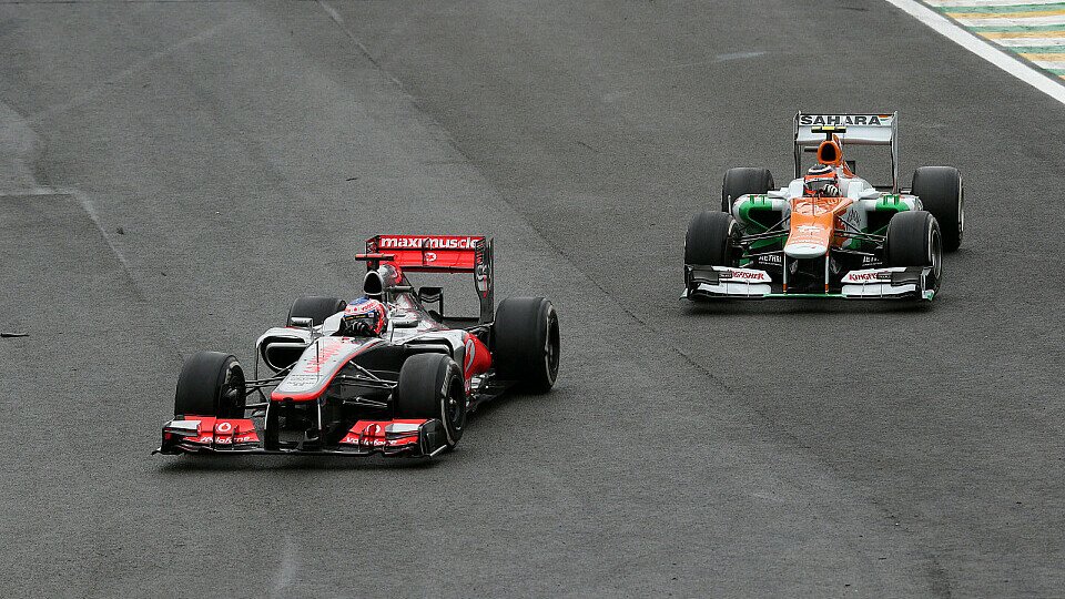 Force India und McLaren stehen im direkten Duell, Foto: Sutton