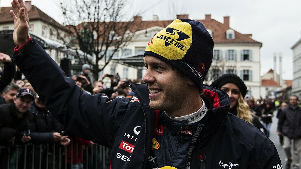 Sebastian Vettel durfte am Sonntag gleich weiterfeiern, Foto: Red Bull
