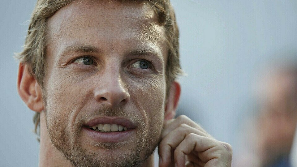 Jenson Button freut sich auf die neue Saison, Foto: Mandoga Media