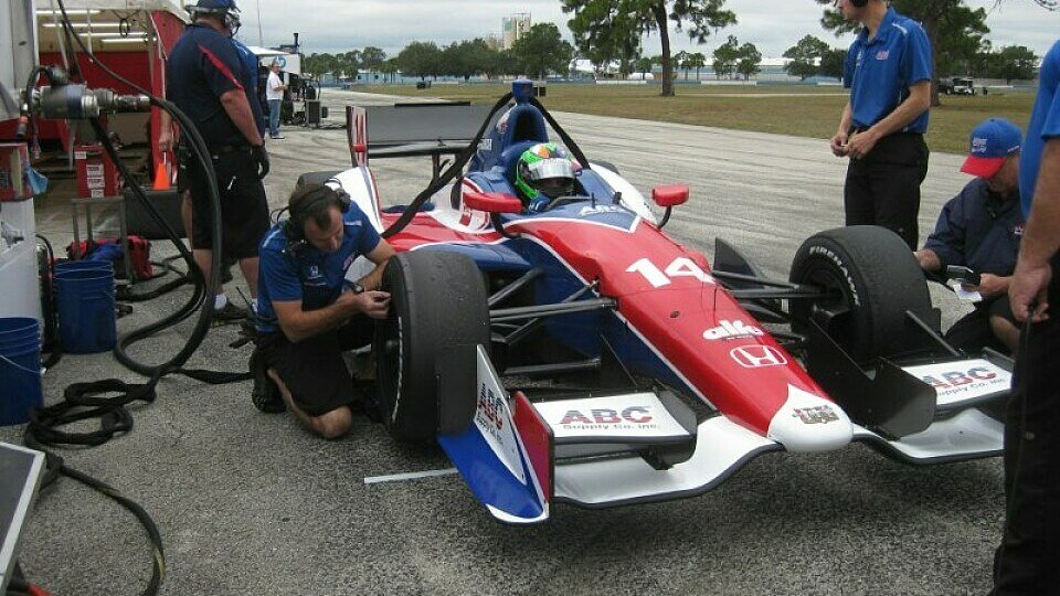 Conor Daly nahm erstmals in einem IndyCar-Boliden Platz, Foto: Conor Daly