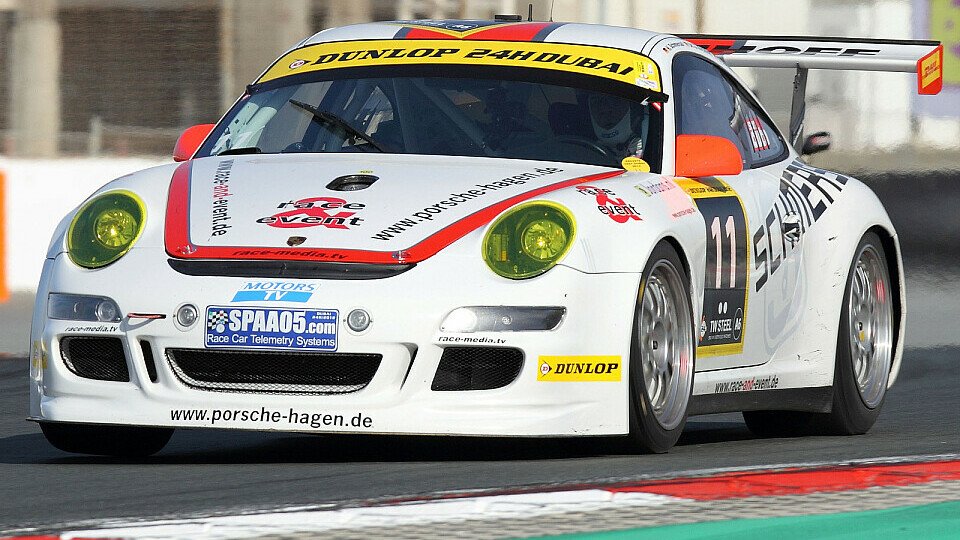 Das neue Jahr beginnt in Dubai, Foto: PoLe Racing