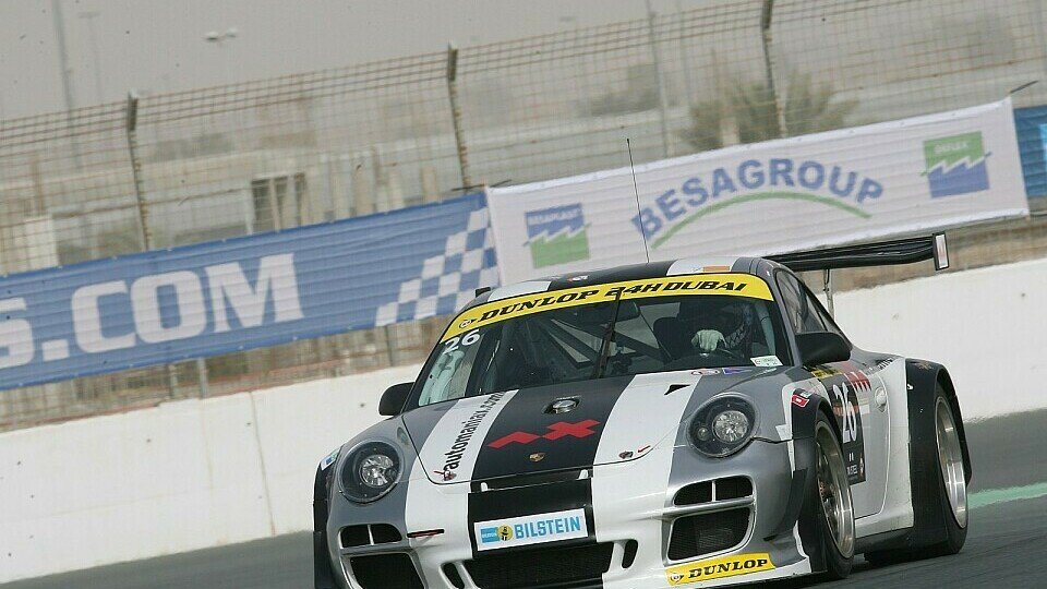 Der Attempto-Porsche besetzt in Dubai den zweiten Startplatz, Foto: Creventic