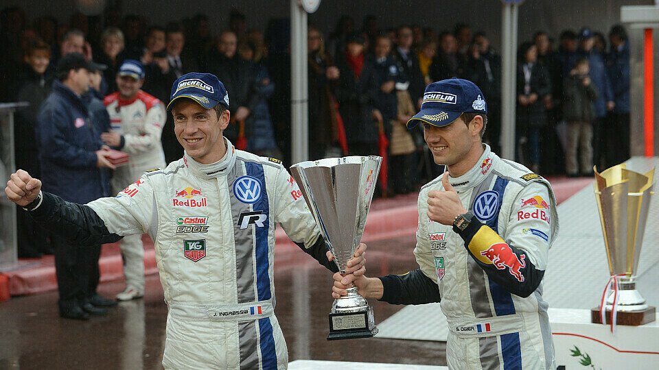 Sebastien Ogier und Julien Ingrassia freuen sich über Platz zwei in Monte Carlo, Foto: Sutton