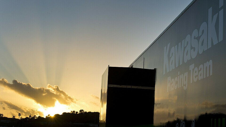 Auch Kawasaki nahm am Superbike-Test für die Saison 2014 in Jerez teil, allerdings ohne Neu-Weltmeister Tom Sykes, der bereits in die Heimat abgereist war., Foto: Kawasaki