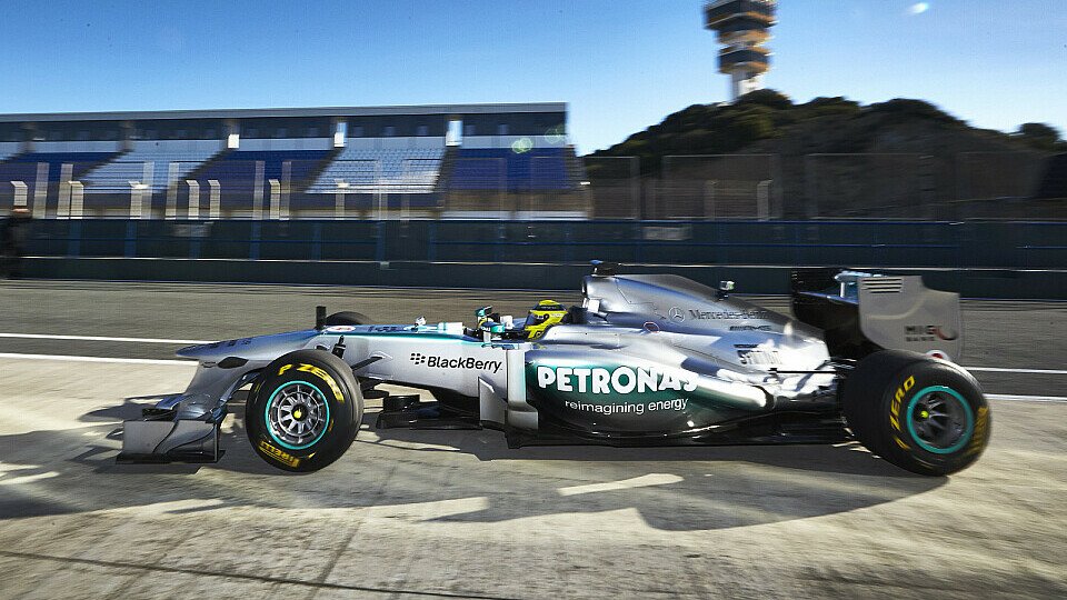 Nico Rosberg fährt den neuen Mercedes-Boliden, Foto: Mercedes