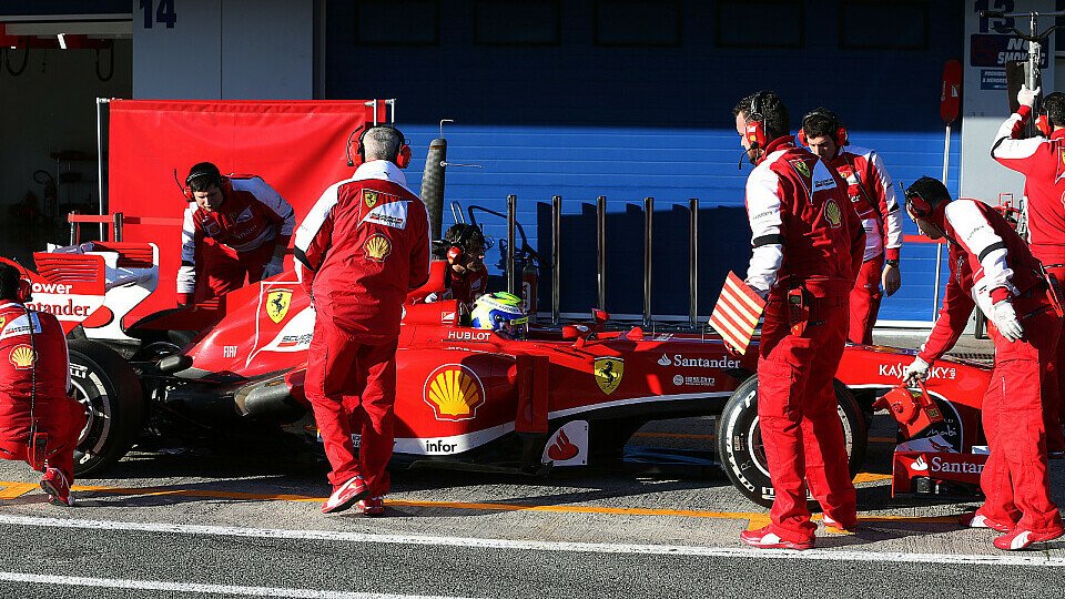 Kein Geheimnis: In Barcelona steigt erstmals Fernando Alonso in den Ferrari, Foto: Sutton