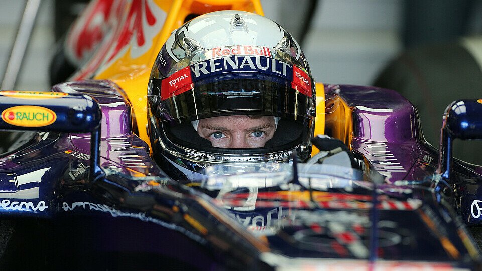 Sebastian Vettel greift nach dem 4. Titel in Folge, Foto: Sutton
