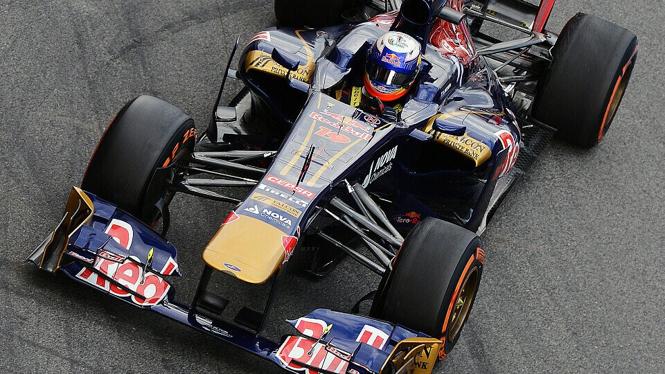 Die Reifen körnen: Von Ricciardo und seinen Kollegen hagelt es Kritik für Pirelli, Foto: Sutton