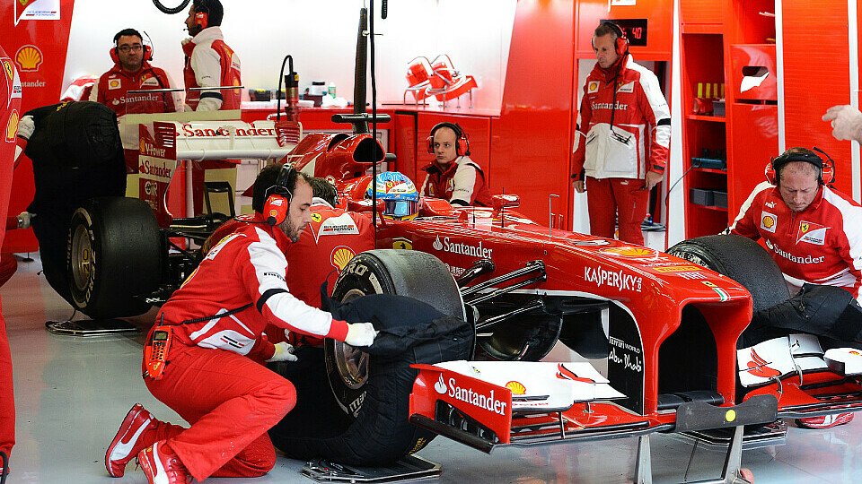 Ferrari macht sich keine Sorgen um den Auspuff, Foto: Sutton