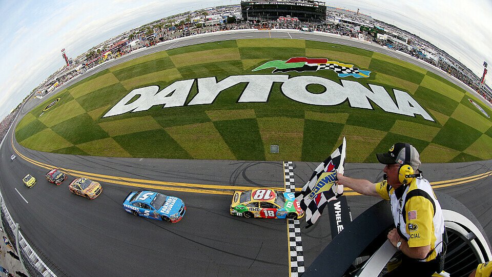 In Daytona kam es zu einem schweren Unfall mit zahlreichen Verletzteen, Foto: NASCAR