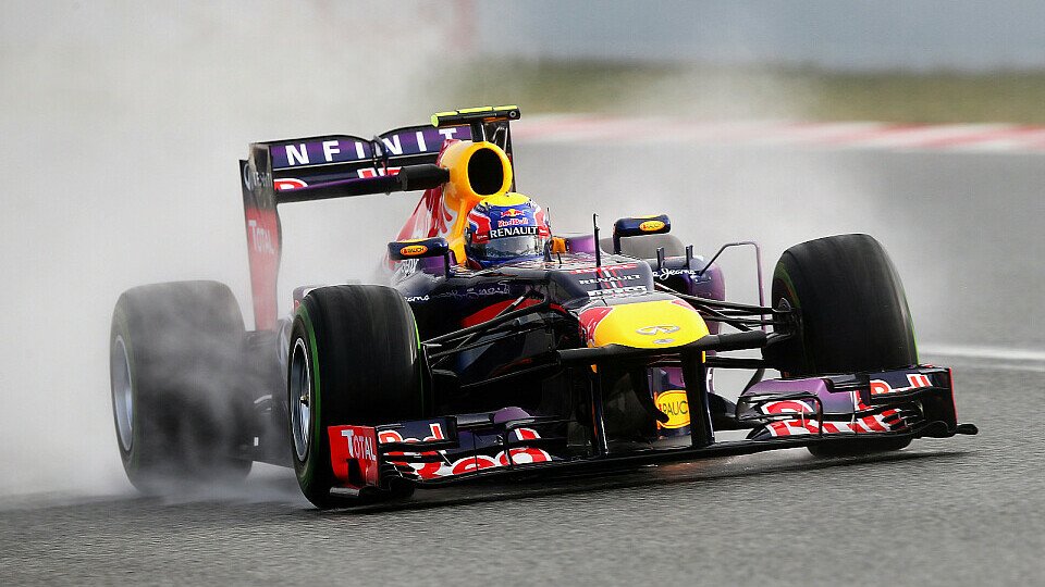 Mark Webber ist sich der Konkurrenz wohl bewusst, Foto: Red Bull